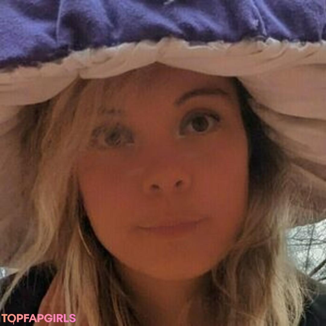 old mom onlyfans erotic pics