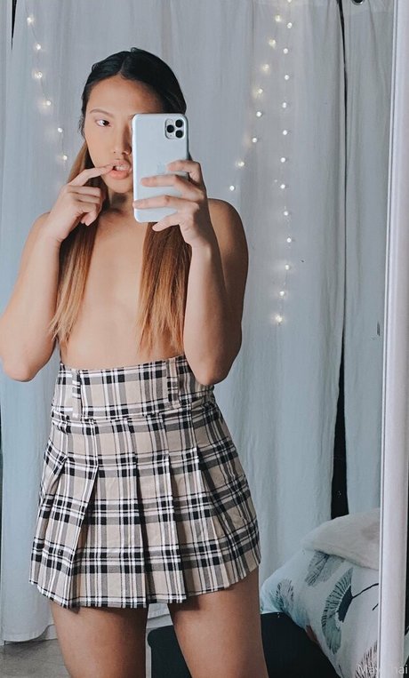 teen topless onlyfans hot xxx pic