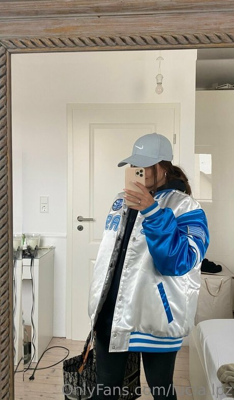 lucia lpz porn model archive