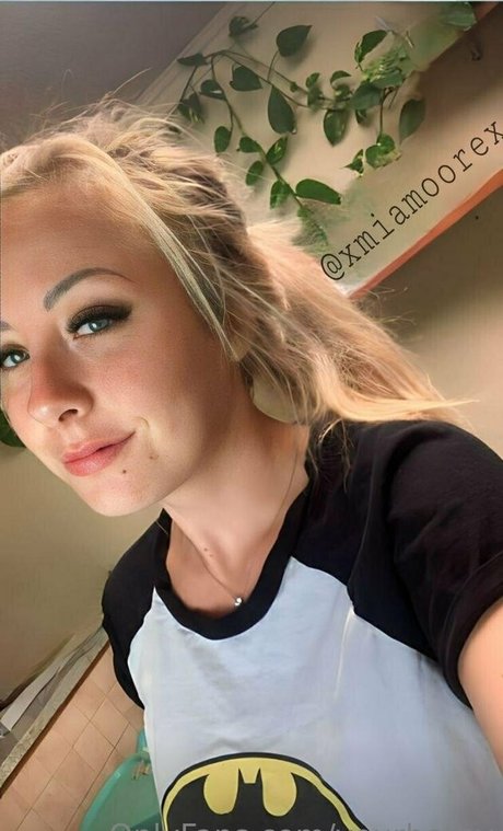 lesbians onlyfans hot naked photo