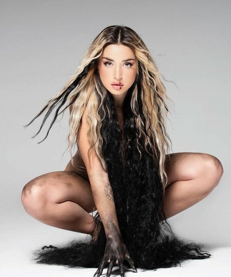 Lola Indigo free star pic