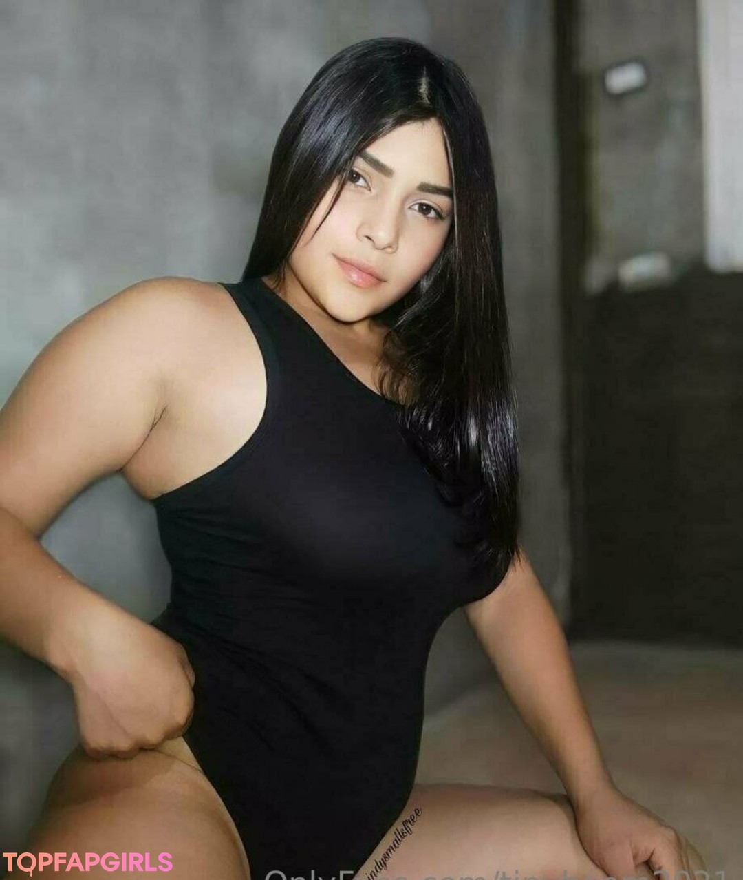 tinyboom2021 high quality actress photo