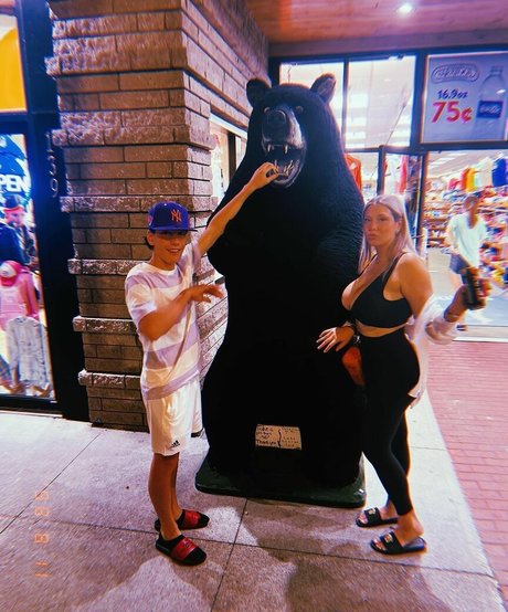 Anabel Kloe Lamarche top profile image