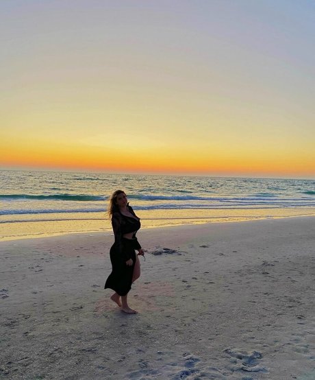 Anabel Kloe Lamarche xxx star galleries