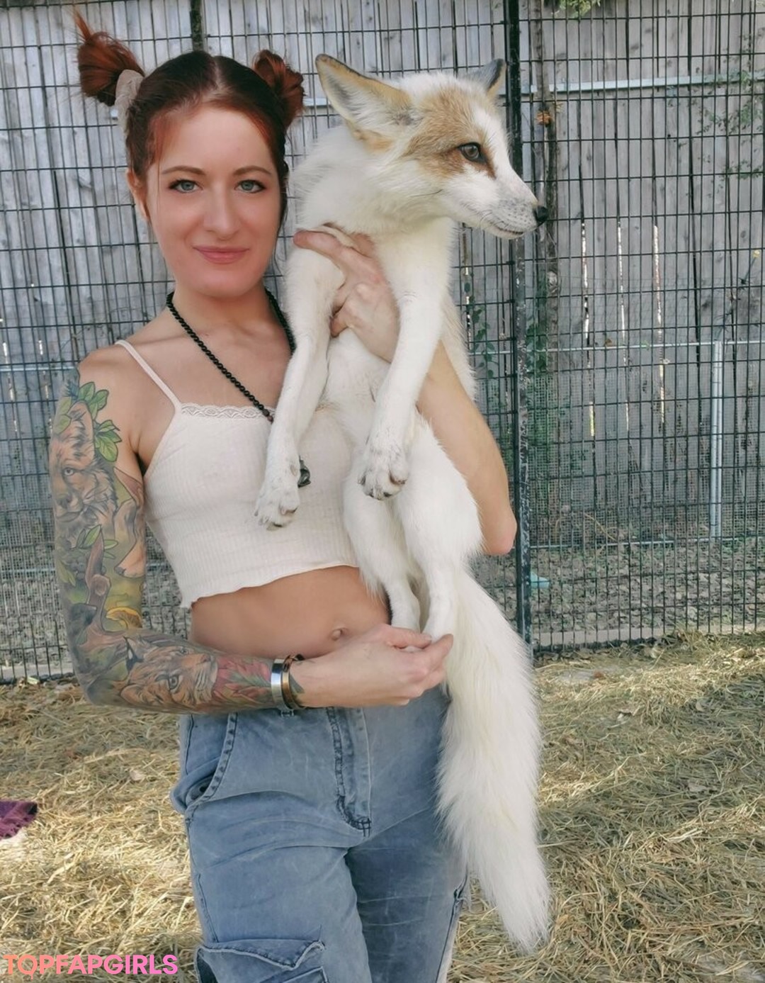 Mikayla Raines erotic actress img