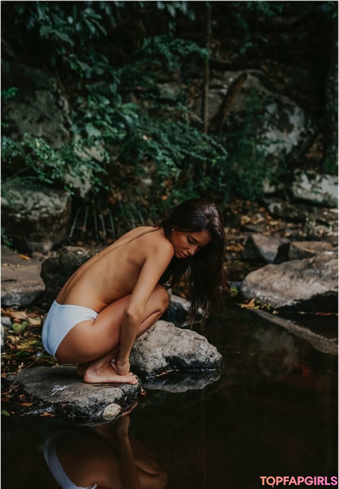 Elisha and Renee Herbert star pornographic photo