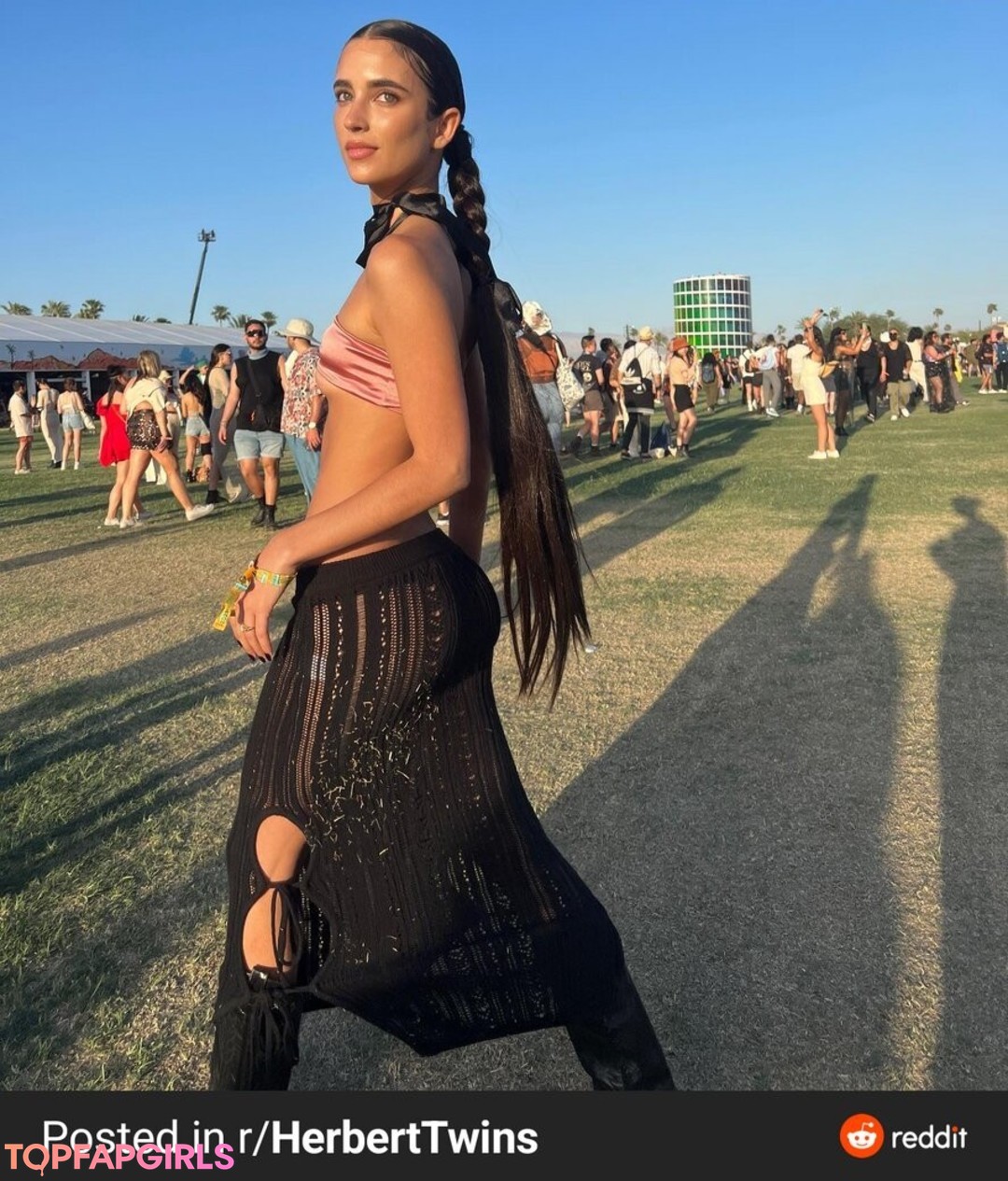 Elisha and Renee Herbert pretty actress img