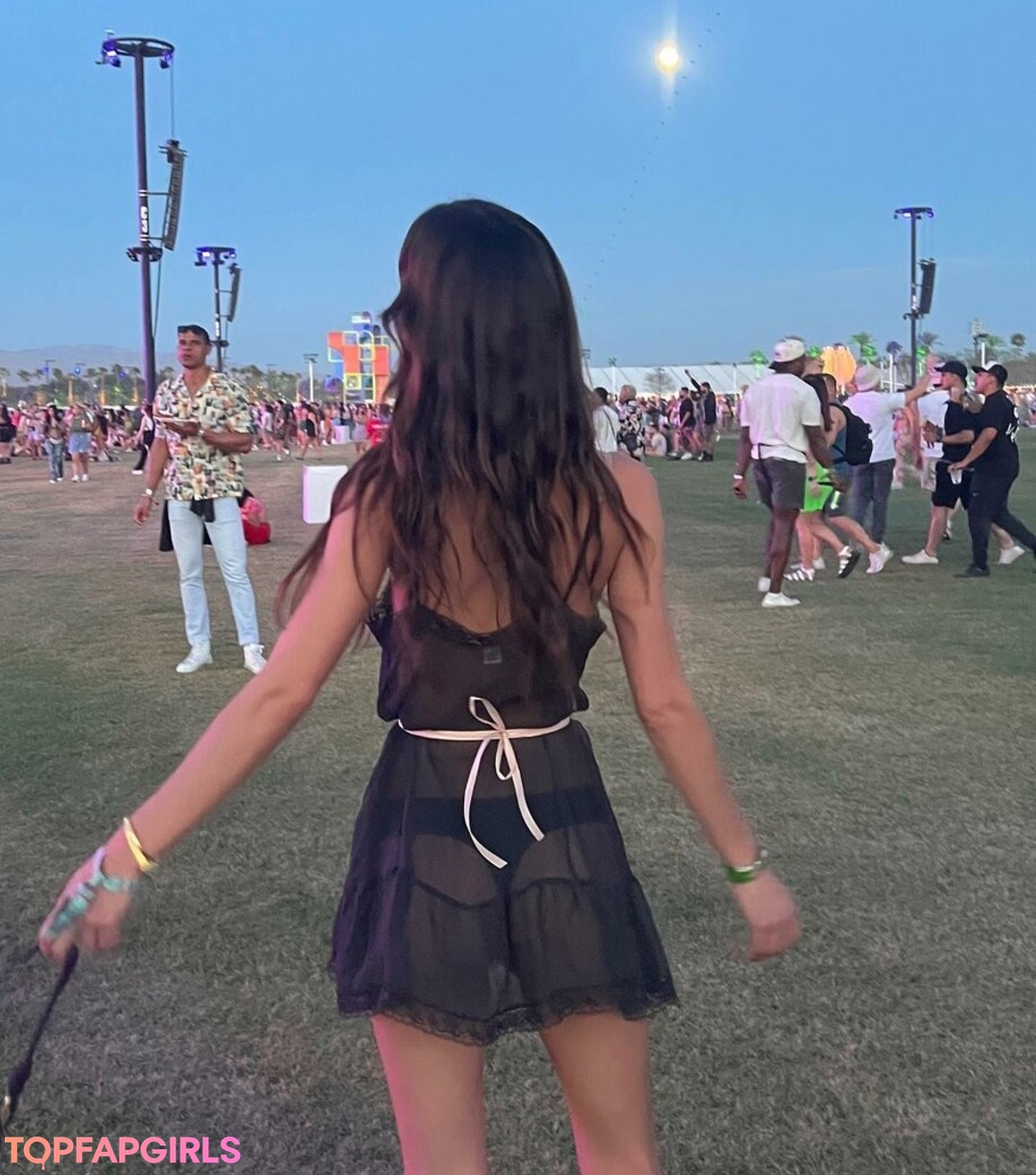 Elisha and Renee Herbert model art img