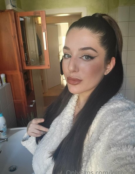 katzmin pretty pornstar photo