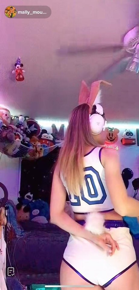 blonde pregnant onlyfans porn photo