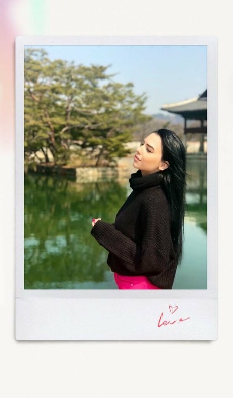 devils bride free model pic