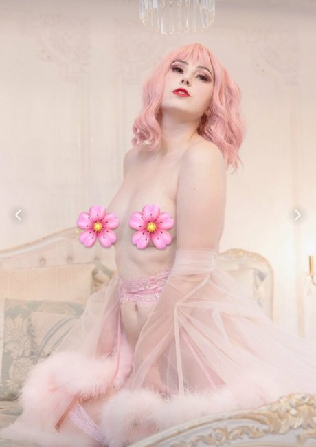 Littlelilylewds nudes model pics