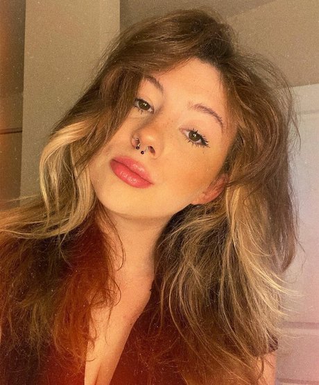 curvy nude onlyfans free nude img