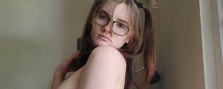 Starval model nude photo