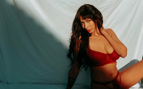 busty bbw onlyfans naked pictures