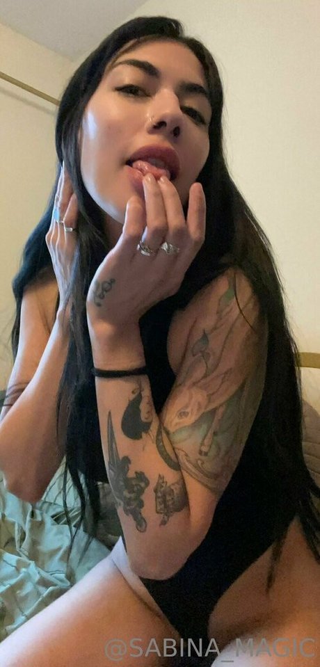 Sabina Magic naked model gallery