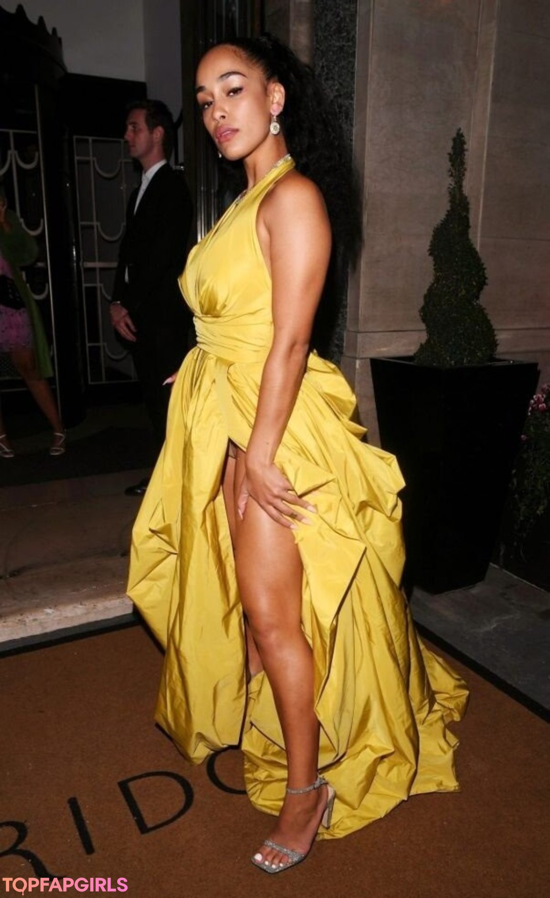 Jorja Smith star art gallery