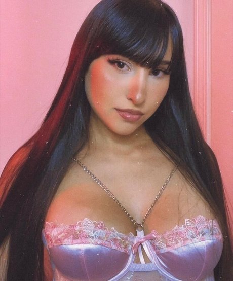 Elyzabeth suarez model top images