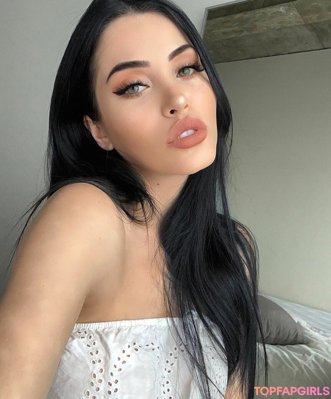 Claudia Alende star hd picture