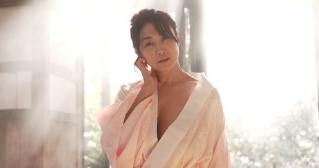 Yuuka Sawachi model nude img