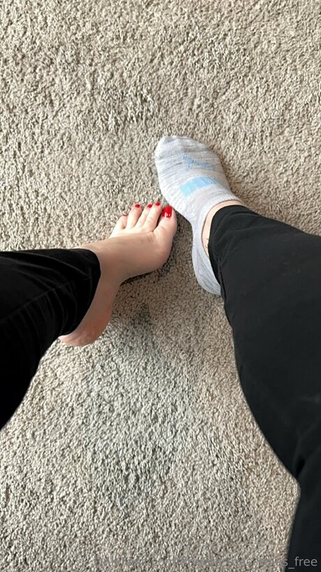 fingers toes soles free erotic actress image