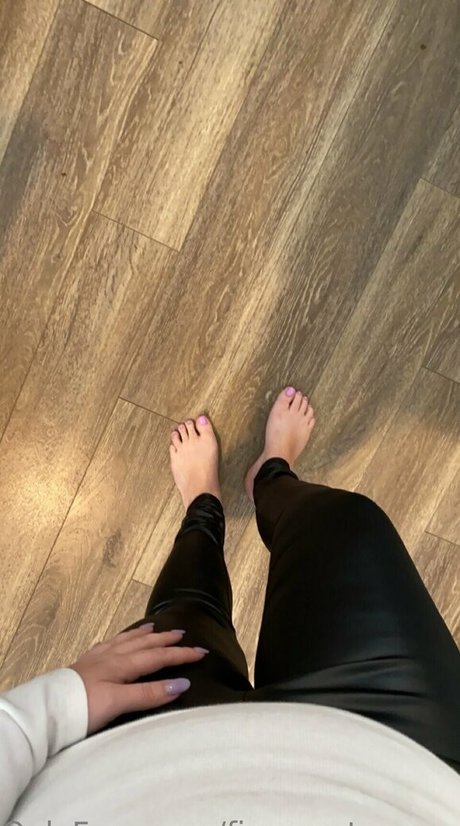 fingers toes soles free exclusive pornstar photo