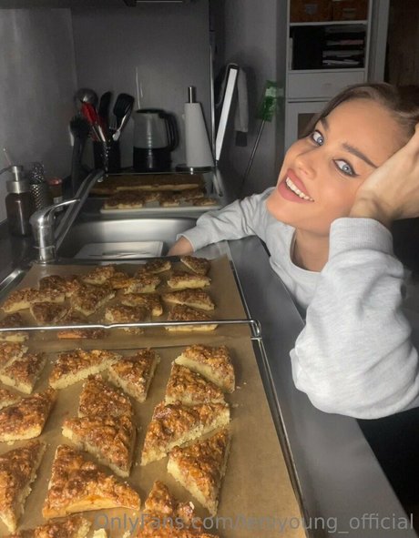 stepdaughter onlyfans free porn pictures