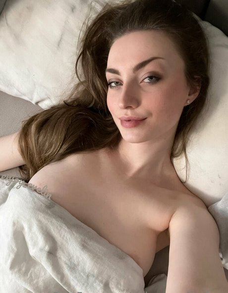 enjoy evelin free sex star image