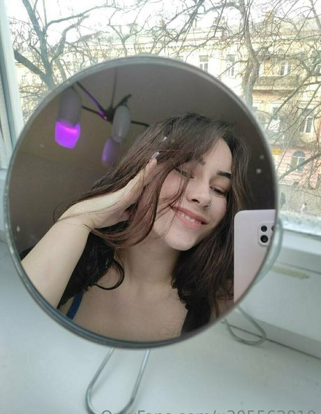 baby untouchable art star pics