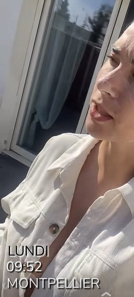 Laura Petard nude actress archive