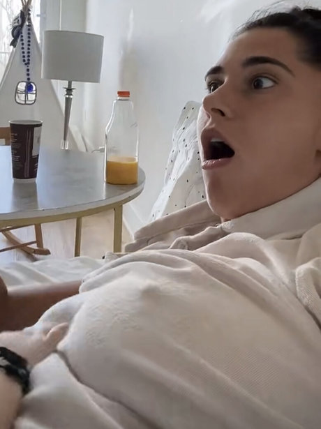 Laura Petard nude model pic