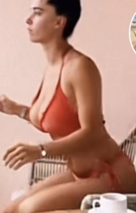 Laura Petard star hd image