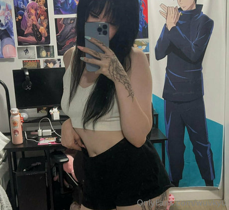 naked milf onlyfans pornographic pic