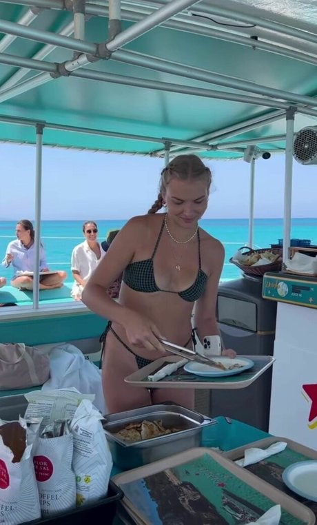 gloryhole wife onlyfans nude archive