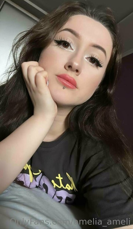 amelia ameli nude pornstar gallery