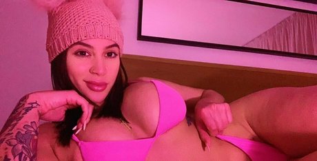 campanita0ficial model top photo