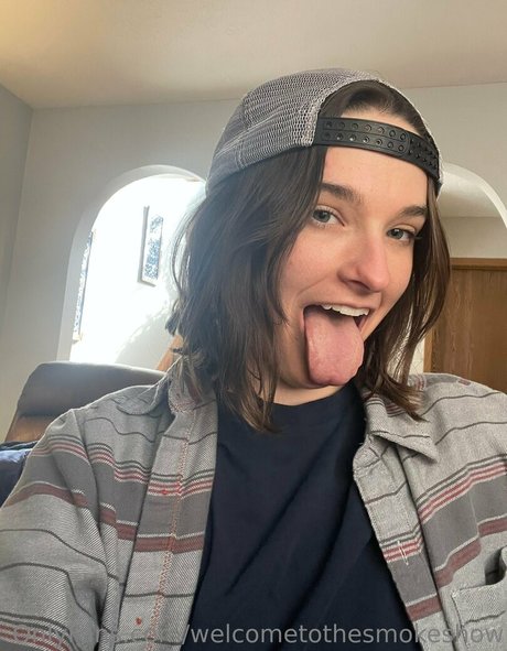 welcometothesmokeshow hot star pic