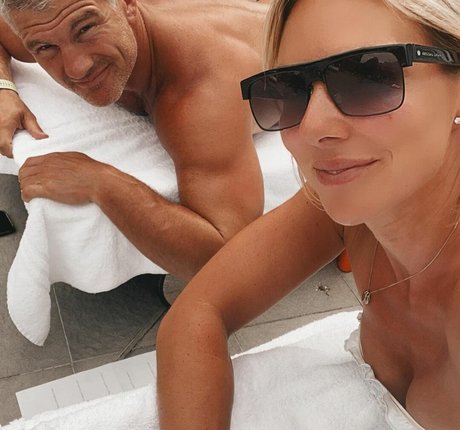 lesbian anal strapon onlyfans best pictures