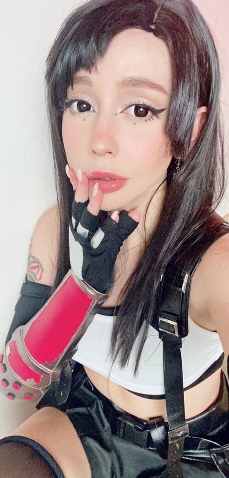 Hheadshhot model adult pics