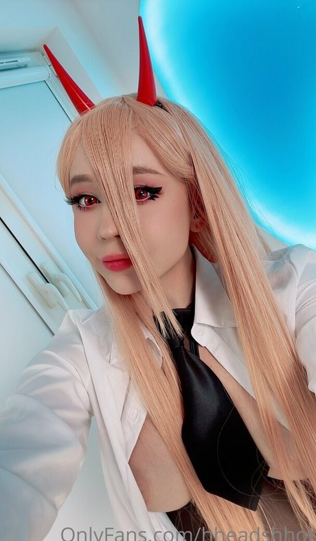 Hheadshhot exclusive model img