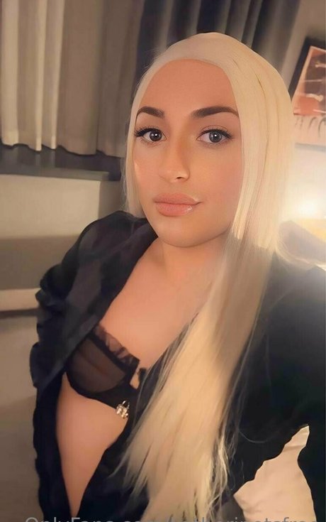 katherinetsfree model adult img