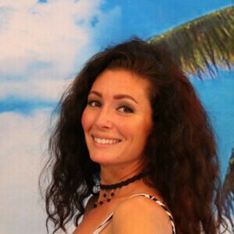 West Coast Bikini free actress gallery