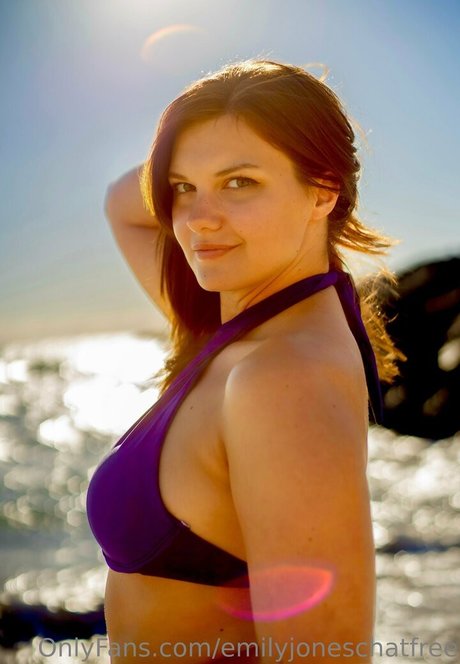 emilyjoneschatfree star naked galleries