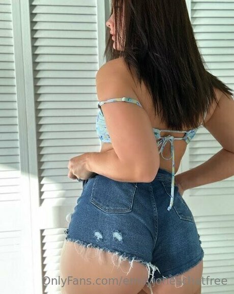 emilyjoneschatfree model photos