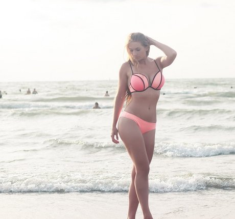 Lyllaangel model top img