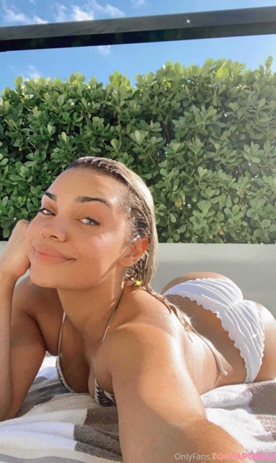 curvyjasssy sexy actress picture