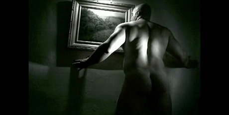 flexbigmuscle naked actress pics