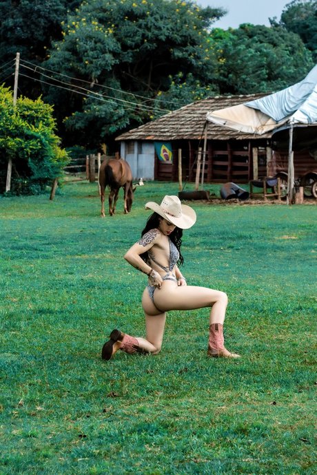 Allana nude actress photo