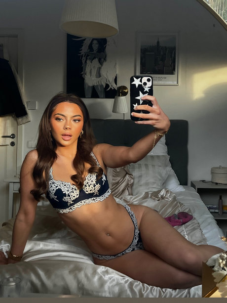 chubby small tits onlyfans free sex galleries