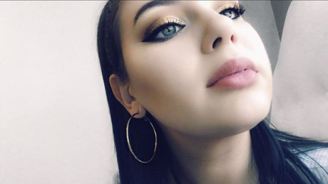 Only Mel s Explicit pretty model picture